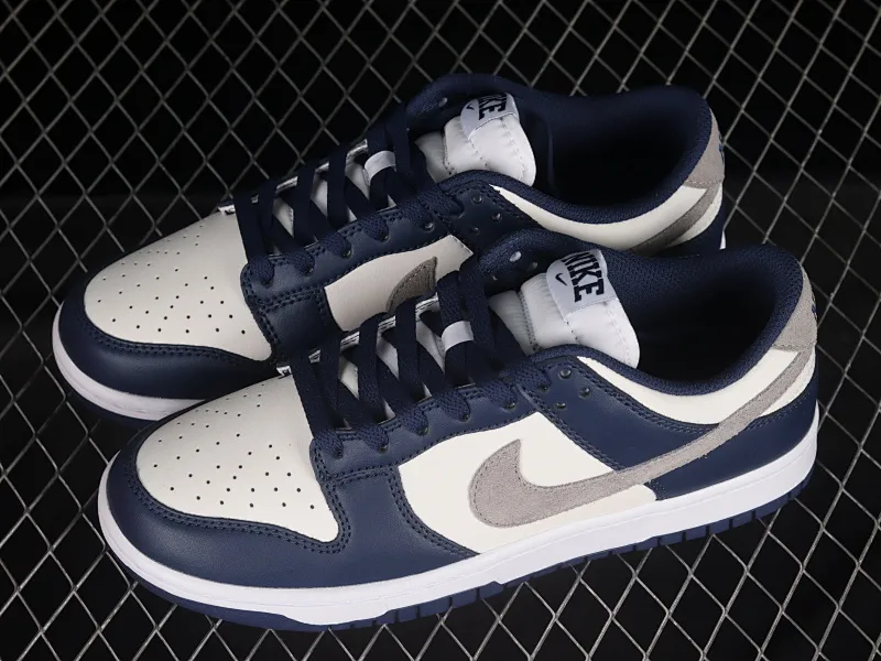 All categories Nk SB Dunk series Nk SB Dunk Low low-top sneakers Nk Dunk Low "Midnight Navy" blue and white SB low-top sports and leisure sneakers FD9749-400